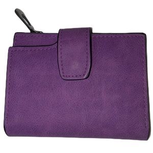 Small bifold wallet with extra slots